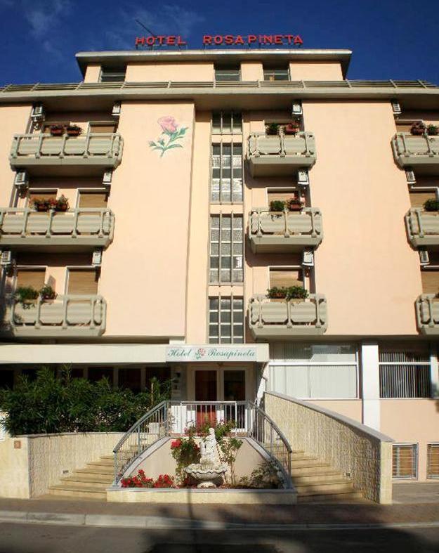 Hotel Rosapineta - Adults Only Lignano Sabbiadoro Exteriör bild